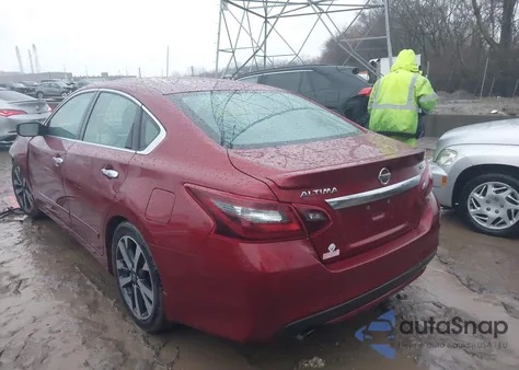 2017 Nissan Altima 2.5 Sr z USA, uszkodzony, nr VIN 1N4AL3AP5HC482389